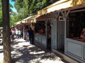 Boekenstalletjes nabij Parque del Buen Retiro