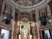 Binnen bij de Basílica