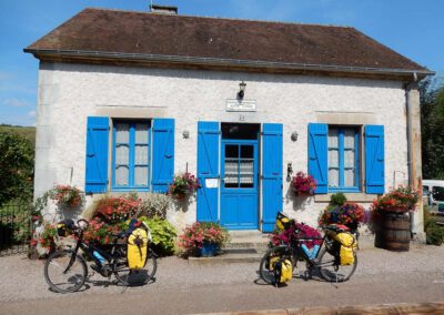 Een mooi bijgehouden sluiswachters huisje