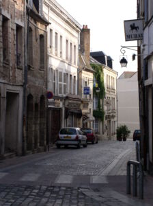 Small straatje in Laon