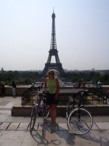 Nicole en de Eifeltoren