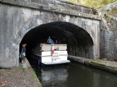 Toegang tot tunnel in Canal de Nivernais
